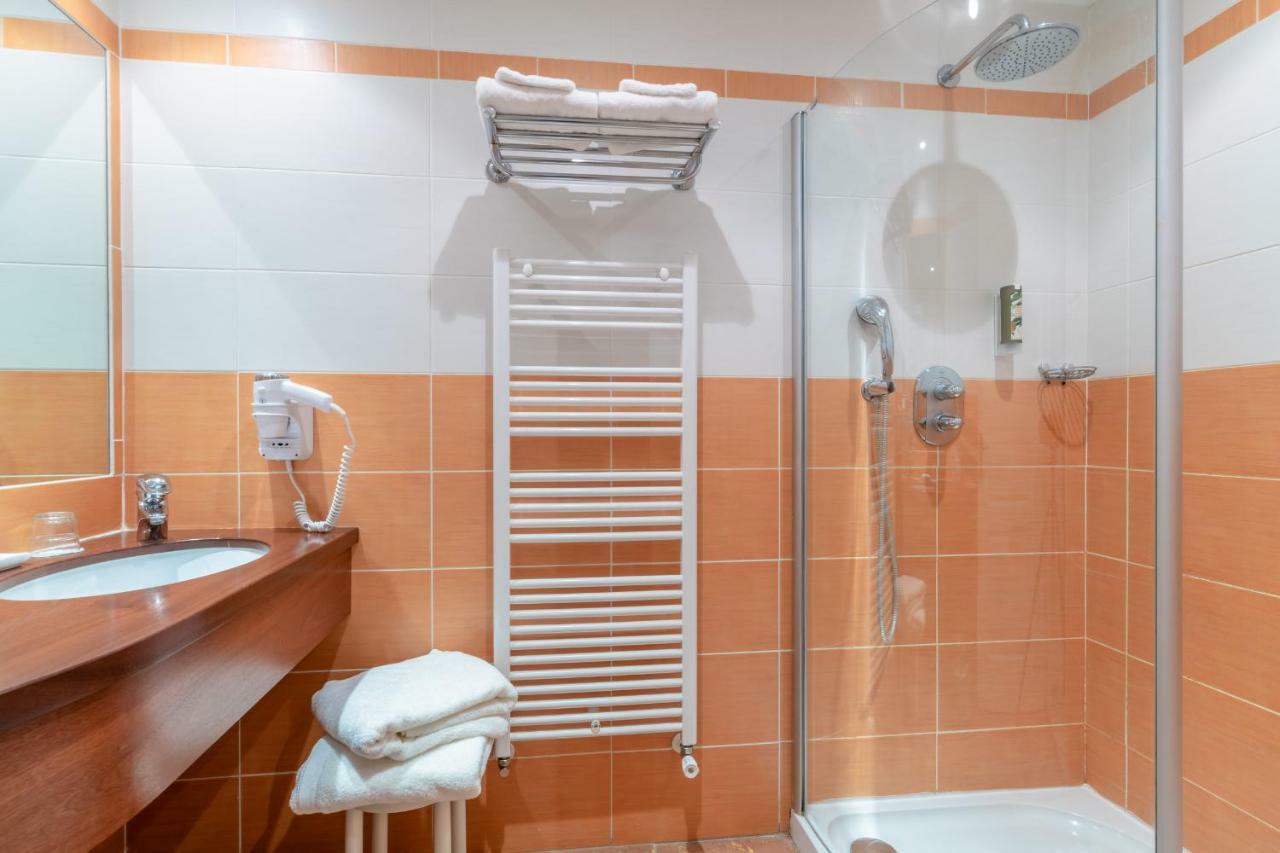 Auberge Du Poids Public Logis Hotel Saint-Felix-Lauragais ภายนอก รูปภาพ